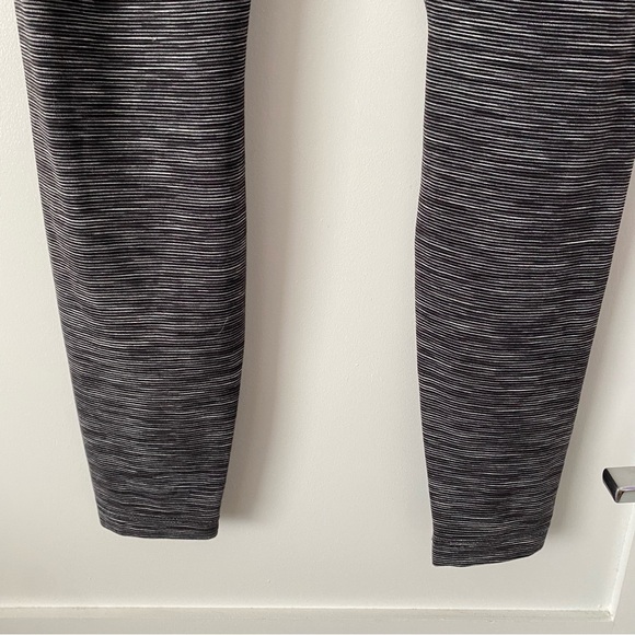 BNWT 🦓 Lululemon High Rise Align 28” Leggings in Heather Space Grey stripey - Picture 5 of 6